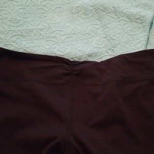 Black capris